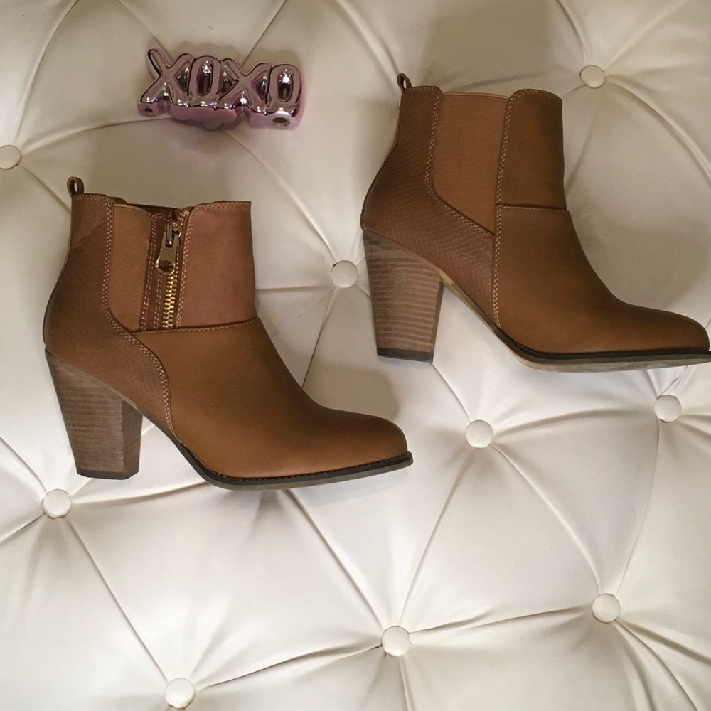 Aldo almost new boots